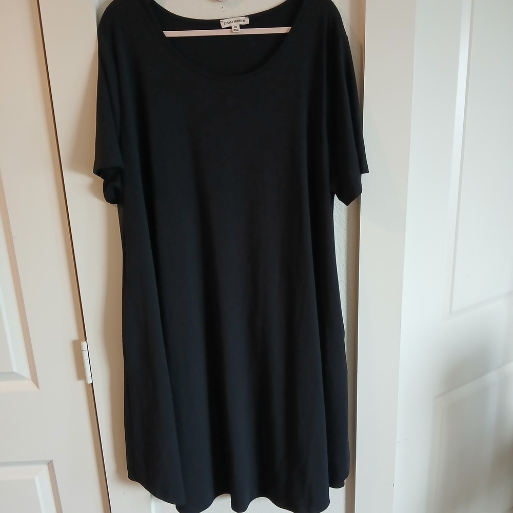 Zenana Premium Black Short Sleeve T-Shirt Dress Plus Size 3X Scoop Neck A-Line
